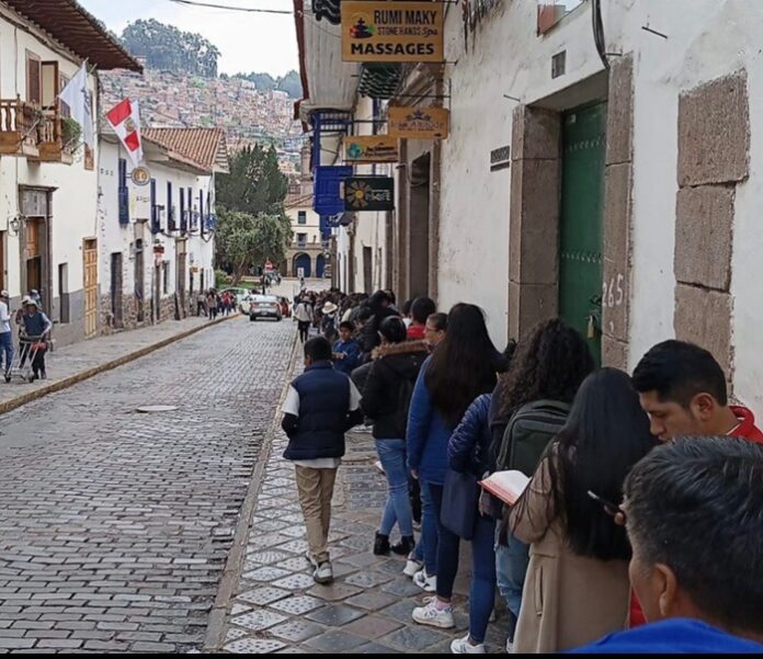 COLASCUSCO130124