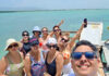 FAM DE AGIL EN JAMAICA CON SANDALS Y COPA