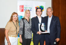 DESCUBRA BRASIL RINDIÓ HOMENAJE A RICARDO ACOSTA