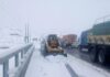 NEVADA BLOQUEA LA CARRETERA CENTRAL