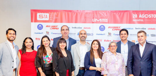 ASSIST CARD FUE SPONSOR BLACK EN 5TA CONVENCIÓN DE GEA PERÚ