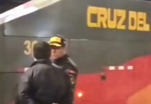 BUS DE CRUZ DEL SUR FUE BALEADO EN LIMA