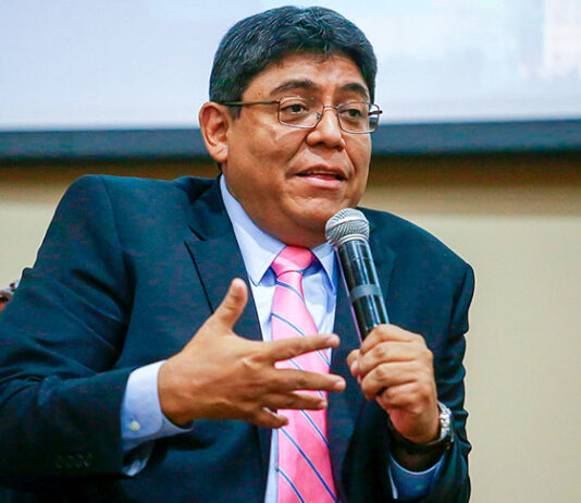 MEF HABLA DE REDUCCIÓN DE MINISTERIOS