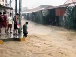 FUERTE LLUVIA EN PIURA CAUSA ANIEGOS Y TORRENTES